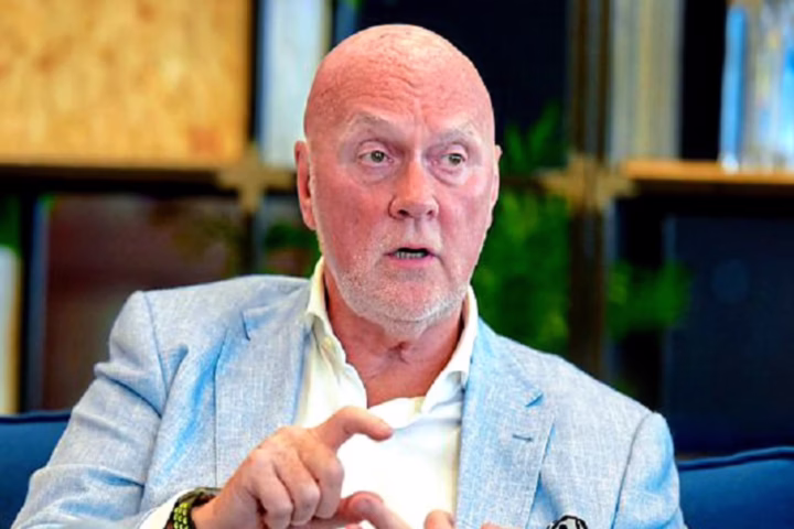 allan leighton net worth